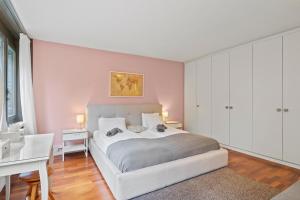 Large, central, bright flat