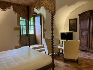 Hotels Chateau de Bagnols : photos des chambres