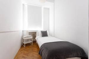 Balcony Oasis Operastreet