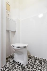 Balcony Oasis Operastreet