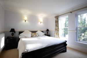 Hotchkin Suite room in The Dower House Hotel