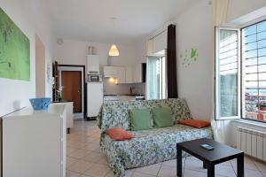 Trilocale in villa vista mare Apt 1