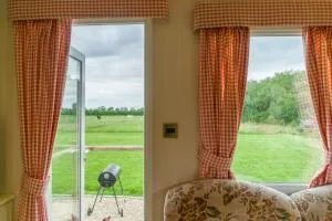 Toad Hall, Self Catering, Sleeps Four - Napton on the Hill
