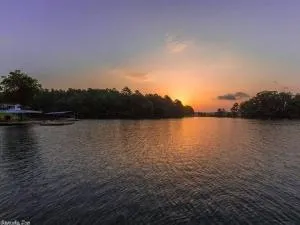 LAKEFRONT 7 MIN to OAKLAWN & 10 MIN to DOWNTOWN STR License #A22-0004 - Red Oak