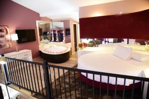 Juliette Suite  room in Cove Haven Resort