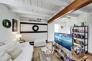 Bayside Gardens Grande - Boothbay