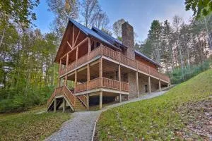 Serenity Now Cabin with Fire Pit and Game Room! - لانكاستر