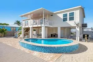 Marathon Majesty - Marathon Airport