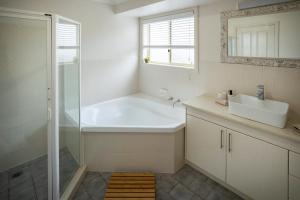 Contractors Heaven and Entertainer