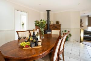 Contractors Heaven and Entertainer