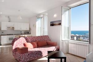 Trilocale in villa vista mare Apt 3