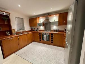 Sea view apartment at the beach!