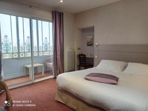 Hotels Hotel de la Couronne : photos des chambres