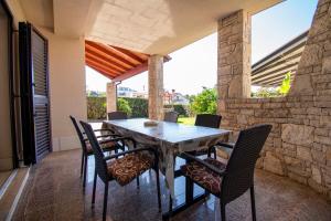 Holiday apartment 50m from the beach 