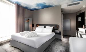 Family Room room in Libertel Montmartre Opéra