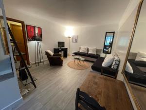 Appartements HERMITAGE - Studio divisible de plus de 47 m2 : Appartement - Vue sur Jardin