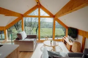 Beavers Lodge. Luxury Property with Hot Tub - Manorbier