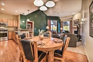 Ski-InandSki-Out! Cozy Bellaire Resort Retreat! - 卡尔卡斯卡