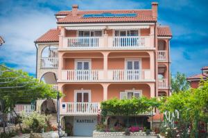 Apartment in Lopar with balcony, air conditioning, WiFi, washing machine (4886-2) 