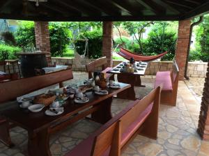 Apartment in Lopar with terrace, air conditioning, WiFi, washing machine (4885-4)