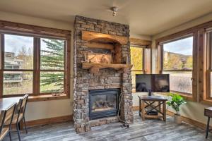 Cozy Crested Butte Condo 50 Yards from Ski Lift!