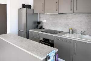 Appartements La Roseliere Appartement 2 chambres 6 couchages a 400 m de la plage : photos des chambres