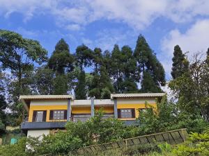Chamong Chiabari Mountain Retreat