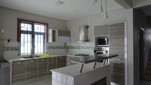 Vanz Villa