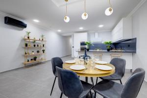 Art Deco Apartment in Central Sliema by Buena Vista