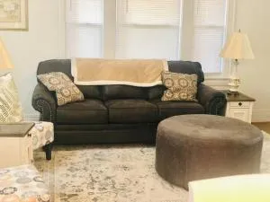 Lovely old family home - Henrietta