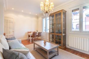 Bilbao Costa by Aston Rentals