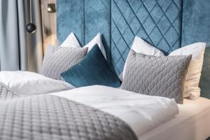 Perfect Lodgings Panorama