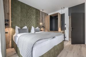 Perfect Lodgings Panorama