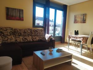 Apartamento Italia piscina aire acondicionado terraza y vistas montaña ideal para mascotas