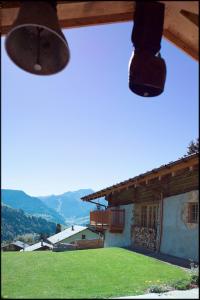 Hotels La Ferme du Chozal, The Originals Relais : Chambre Triple avec Vue