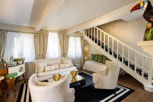 Duplex Suite with Terrace & Garden View room in Hôtel Le Yaca