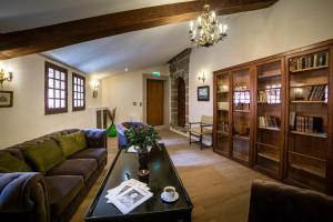 Hotels Chateau de Saint Vidal : Chambre Lit King-Size - Vue sur Jardin