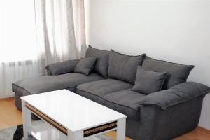 PM Services Sequoia Apartment