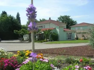 北阿维尼翁彭特法斯特酒店 - 索尔格