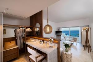 ME Cabo by Meliá - Adults Only