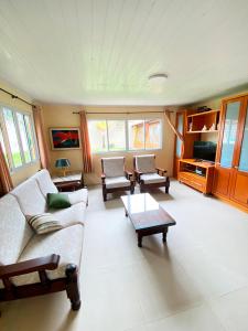 Incrivel casa a 65m da praia do Meaipe