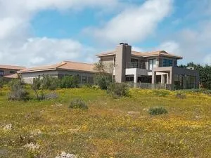 Langebaan Golf Estate - Signature Hole 24hrs power - Hopefield