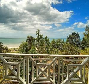 Beach Front Apartment Bayu Beach Resort