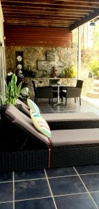 180 views king suite NB Pets must be okd by host B4 booking as T&Cs Apply CALL Bella Vista on Nara