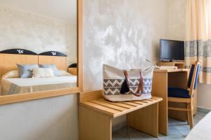 Double or Twin Room with Sea View