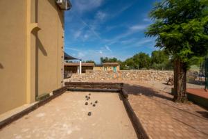 Božini dvori- Villa with Pool, Sauna , Jacuzzi and Tennis Court
