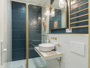 The Pompadour Suite