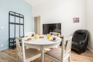 Appartements Appartement moderne, propre, WIFI, siege massant : photos des chambres