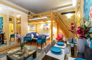 Cherry Blossom Designer Apartment in the Center With Free Parking