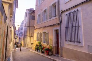 T2 PANIER VIEUX-PORT VUE NOTRE DAME DE LA GARDE